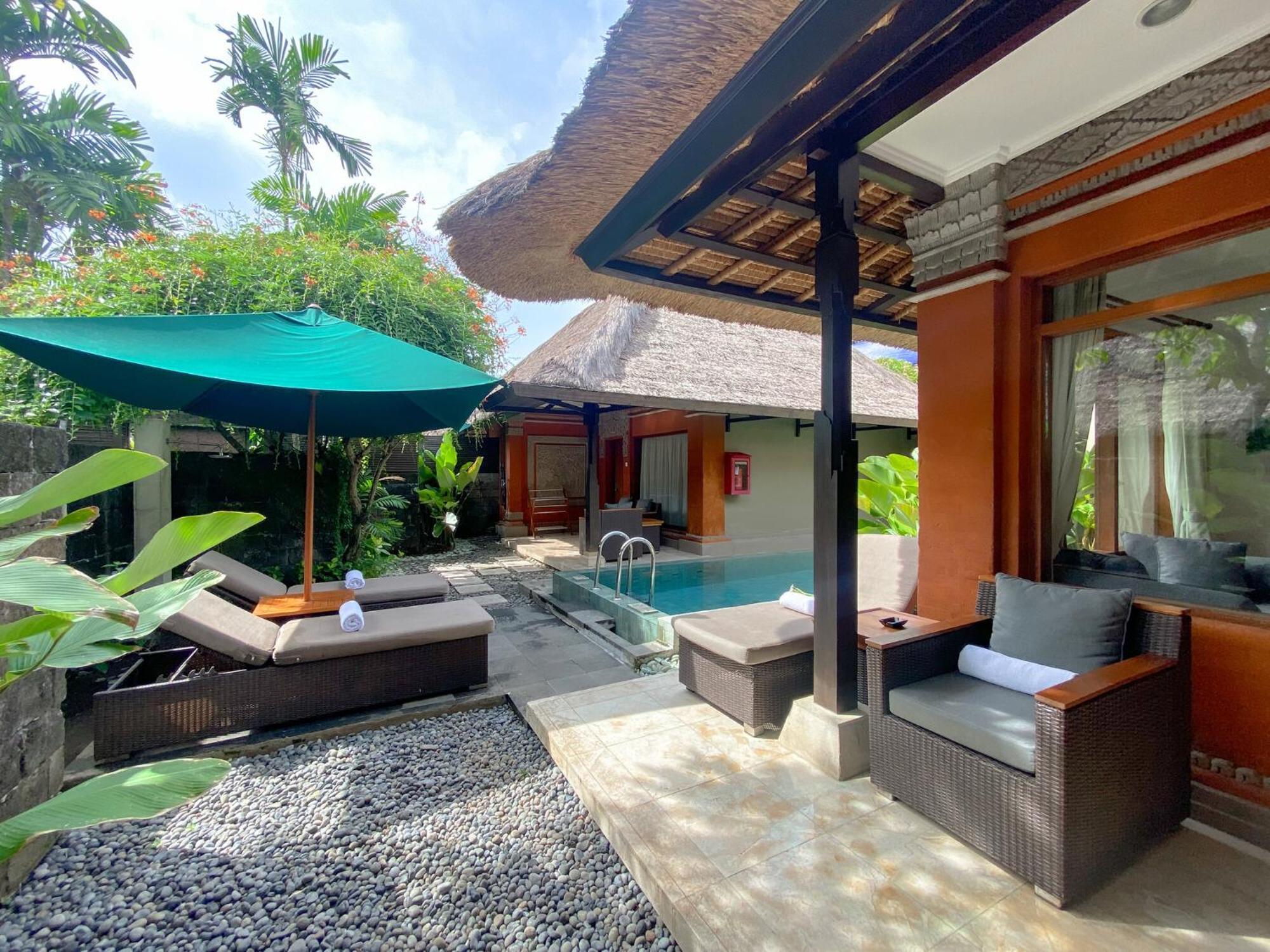 Legian Beach Hotel Eksteriør billede