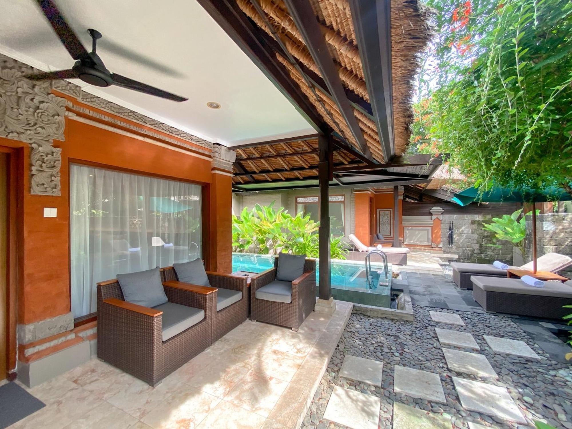 Legian Beach Hotel Eksteriør billede
